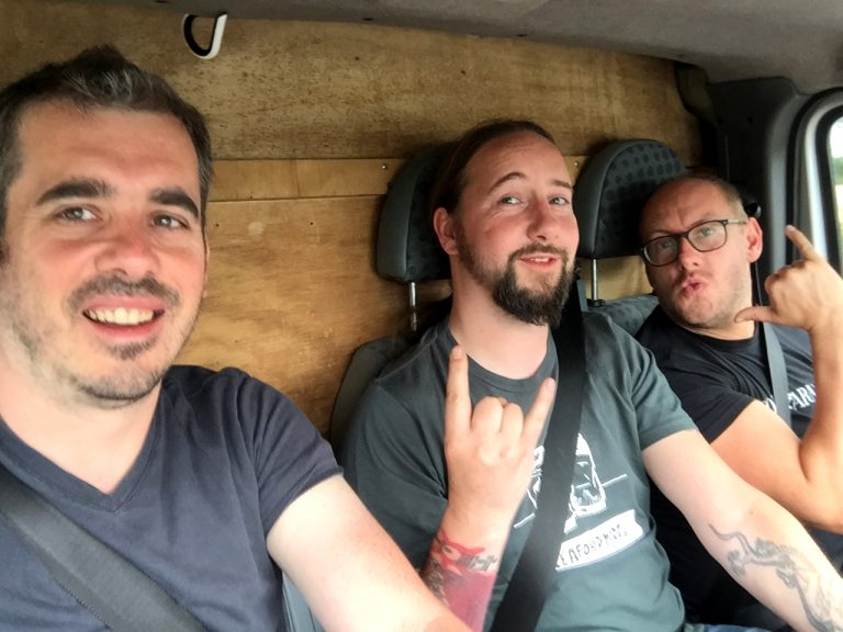 3 x 40yr old blokes trying to look cool.