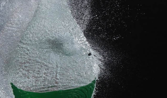 Balloon-2 Shooting balloons in bullet time