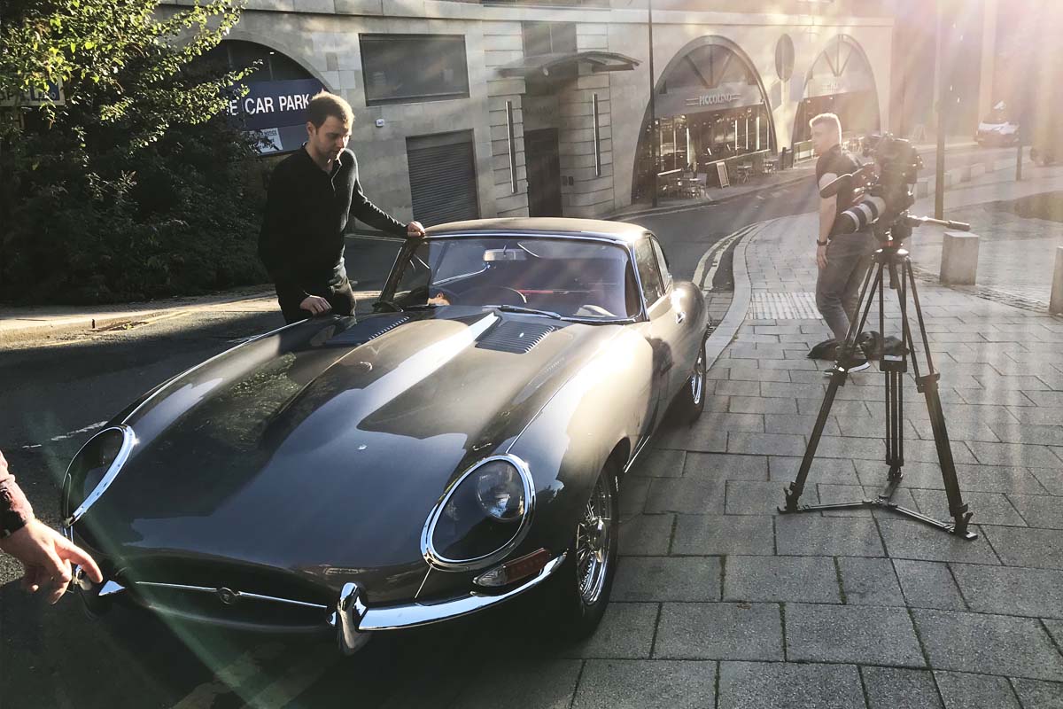 bts-etype Behind of car advert