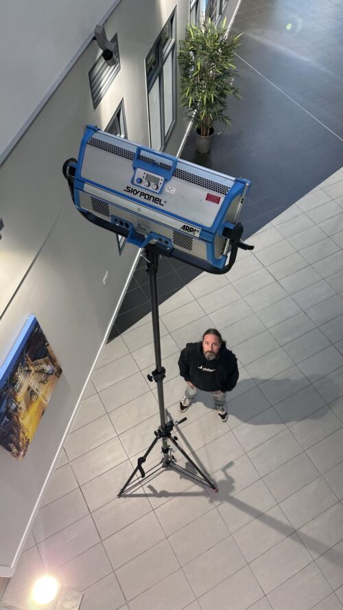 Manfrotto Double Wind Up From Above Manfrotto 087NWB Double Wind Up Stand